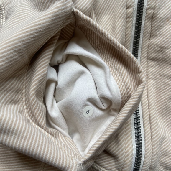 LULULEMON FULL ZIP STRIPED CREAM HOODIE / SWEATSHIRT SIZE 6 - Picture 7 of 11